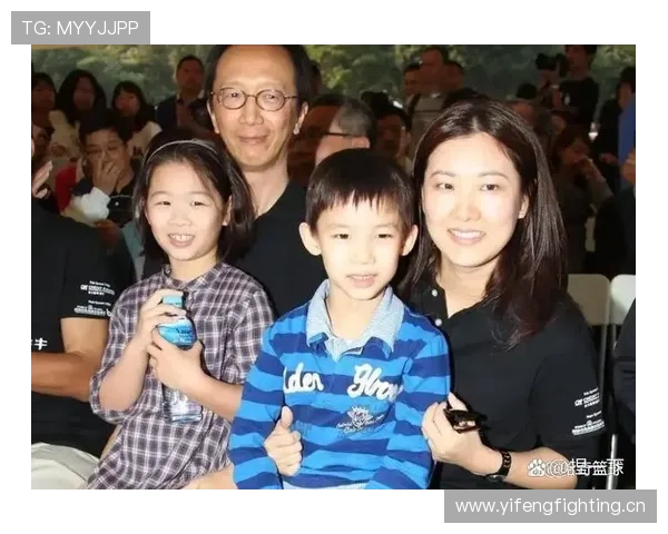 伏明霞现在的生活，看起来和那跳水冠军完全不是一回事啊？