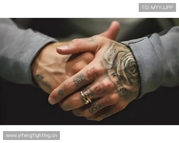 刚刷到拉莫斯遛娃，手上那块表把我拉回贫穷现实